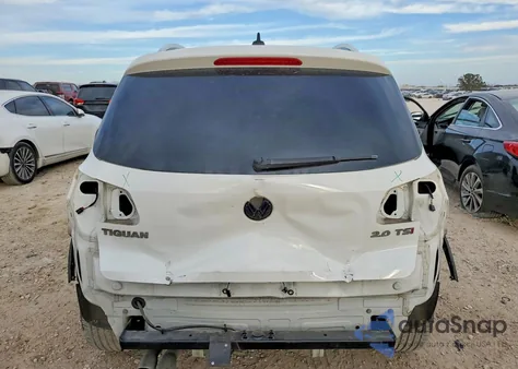 2013 Volkswagen Tiguan S z USA, uszkodzony, nr VIN WVGAV3AX8DW563900